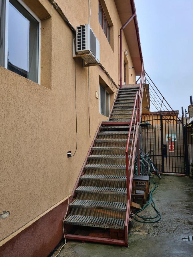 Apartamento Ogadugu Bucarest Exterior foto